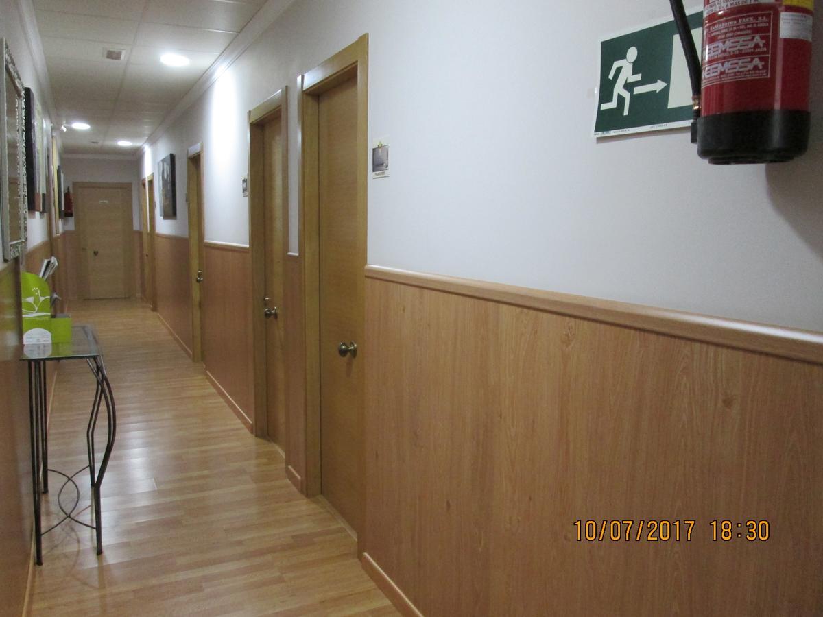 Hostal Banderas Fuensanta de Martos 外观 照片
