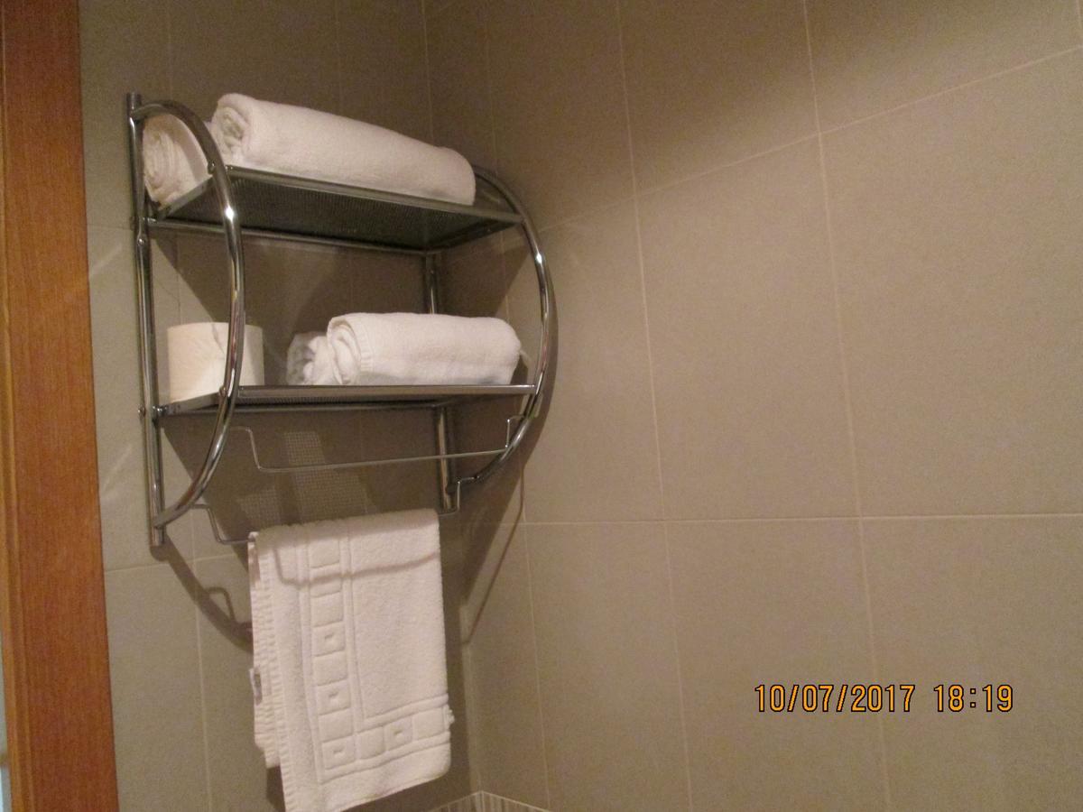 Hostal Banderas Fuensanta de Martos 外观 照片