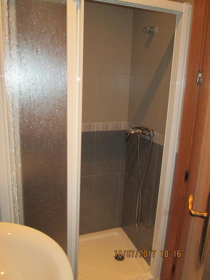 Hostal Banderas Fuensanta de Martos 外观 照片